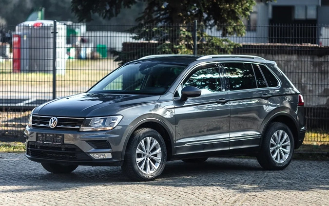 Volkswagen Tiguan cena 67900 przebieg: 159000, rok produkcji 2017 z Szamocin małe 631
